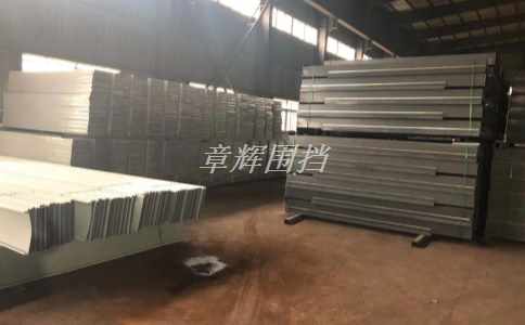 金屬圍擋的優(yōu)點(diǎn)是什么？